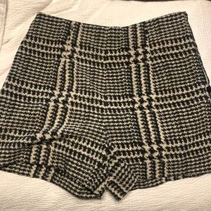 Zara basic high waisted patterned shorts